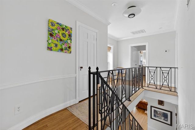 23 Rio Vista Drive, Ladue, MO 63124