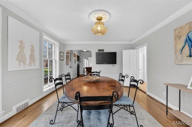 23 Rio Vista Drive, Ladue, MO 63124