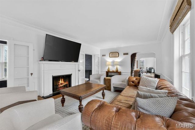 23 Rio Vista Drive, Ladue, MO 63124