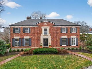 23 Rio Vista Drive, Ladue, MO 63124