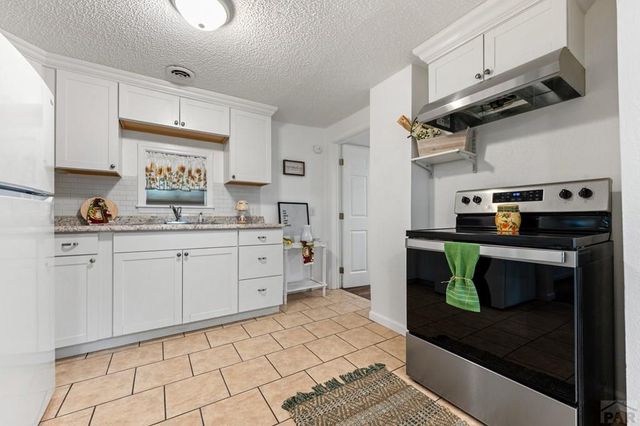 715 Veta Ave, Pueblo, CO 81004