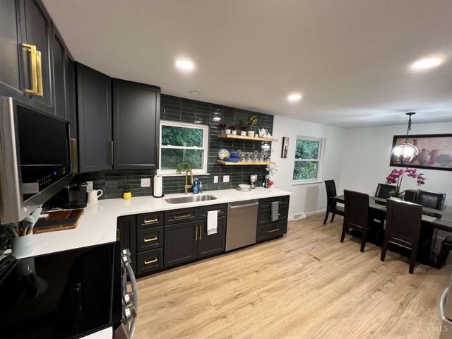 10994 Timberwood Lane, Sharonville, OH 45241