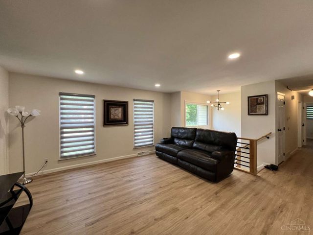 10994 Timberwood Lane, Sharonville, OH 45241