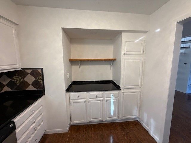 9702 Amberton Parkway, Dallas, TX 75243