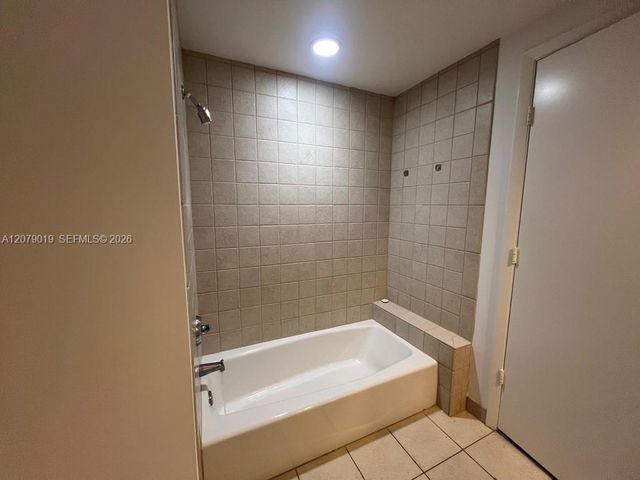 801 Brickell Key Boulevard 1204, Miami, FL 33131