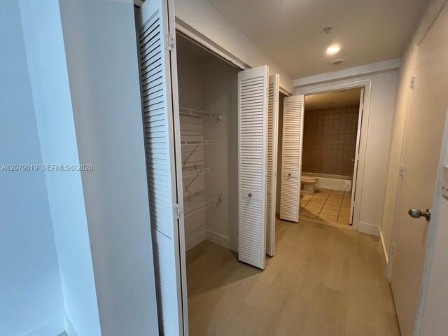 801 Brickell Key Boulevard 1204, Miami, FL 33131