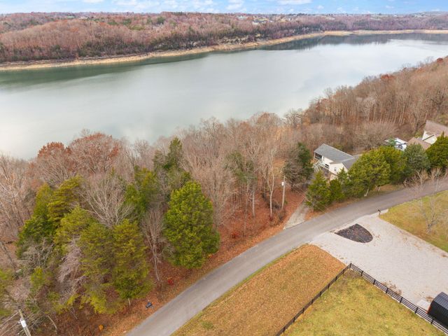 275 Old Waitsboro Road, Bronston, KY 42518