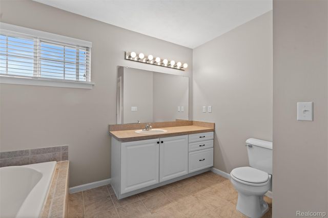 25638 McCrory Lane, Lyon Charter Township, MI 48178