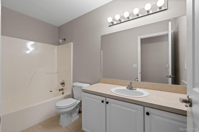 25638 McCrory Lane, Lyon Charter Township, MI 48178