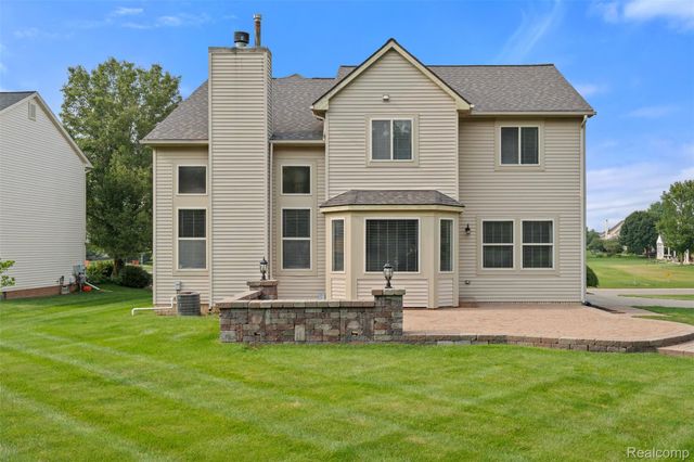 25638 McCrory Lane, Lyon Charter Township, MI 48178