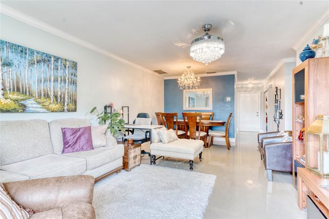 8751 Chevy Chase Drive 150, Boca Raton, FL 33433