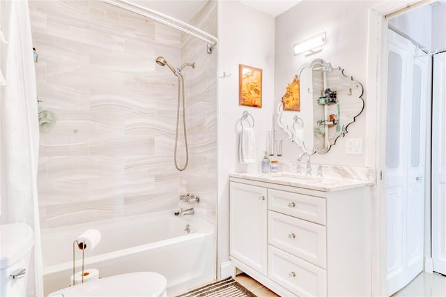 8751 Chevy Chase Drive 150, Boca Raton, FL 33433