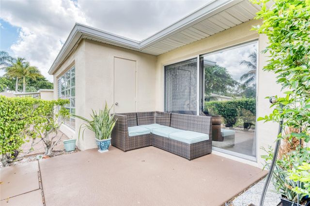 8751 Chevy Chase Drive 150, Boca Raton, FL 33433