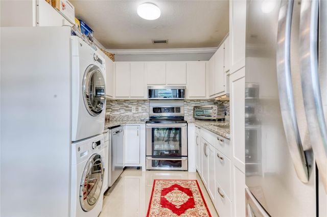 8751 Chevy Chase Drive 150, Boca Raton, FL 33433
