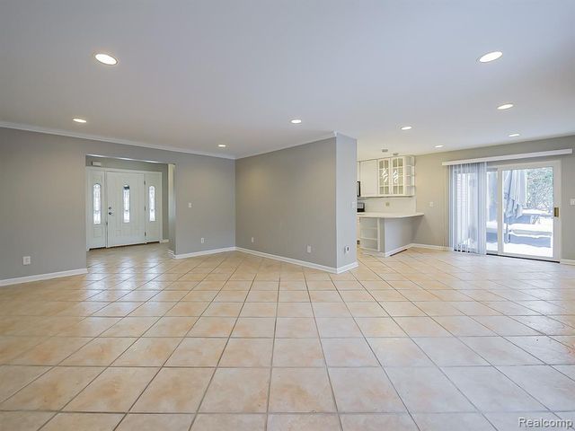 3730 Eastbourne Drive, Troy, MI 48084