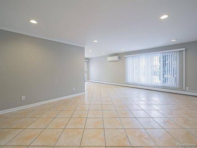 3730 Eastbourne Drive, Troy, MI 48084