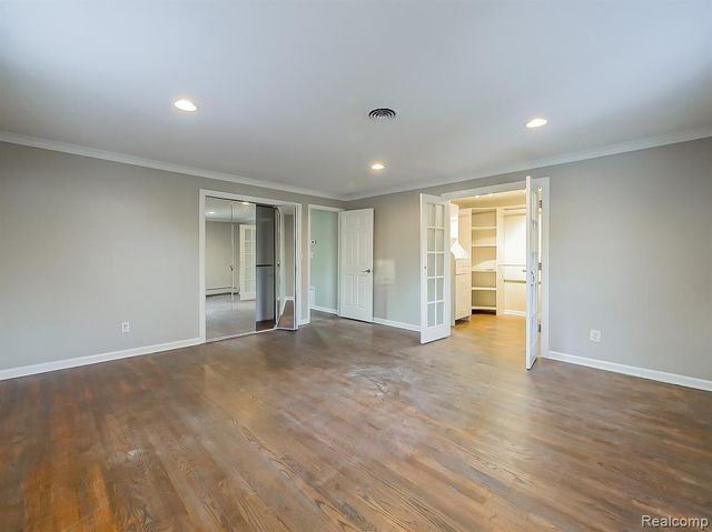 3730 Eastbourne Drive, Troy, MI 48084