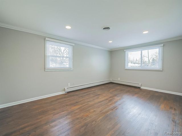 3730 Eastbourne Drive, Troy, MI 48084