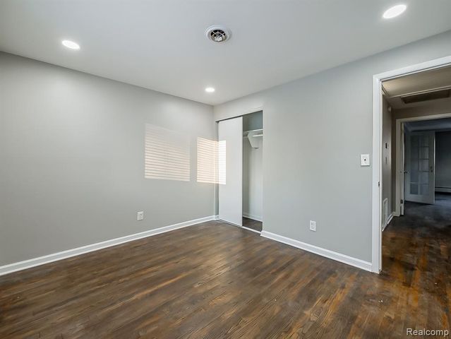 3730 Eastbourne Drive, Troy, MI 48084