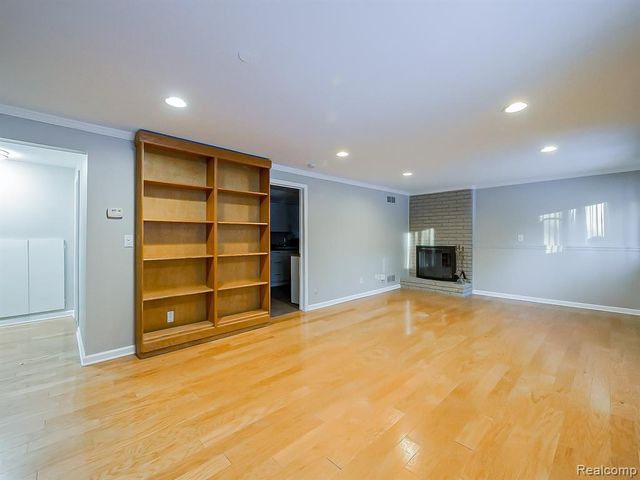 3730 Eastbourne Drive, Troy, MI 48084