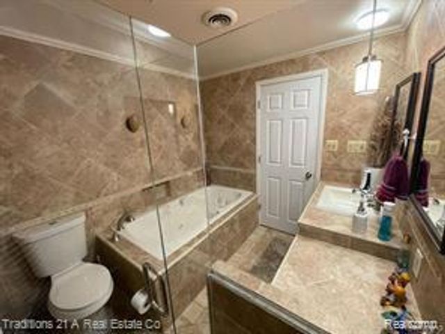 3730 Eastbourne Drive, Troy, MI 48084