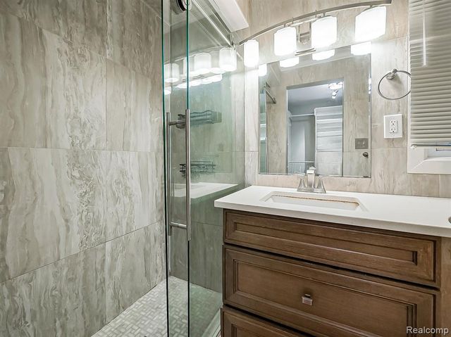 3730 Eastbourne Drive, Troy, MI 48084