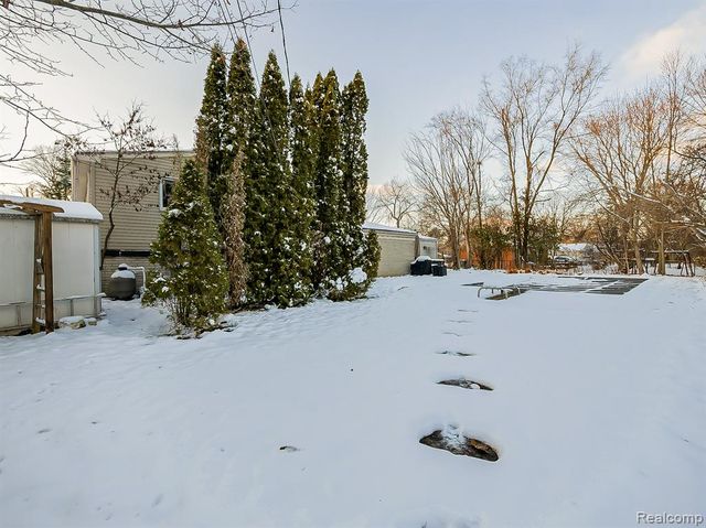 3730 Eastbourne Drive, Troy, MI 48084