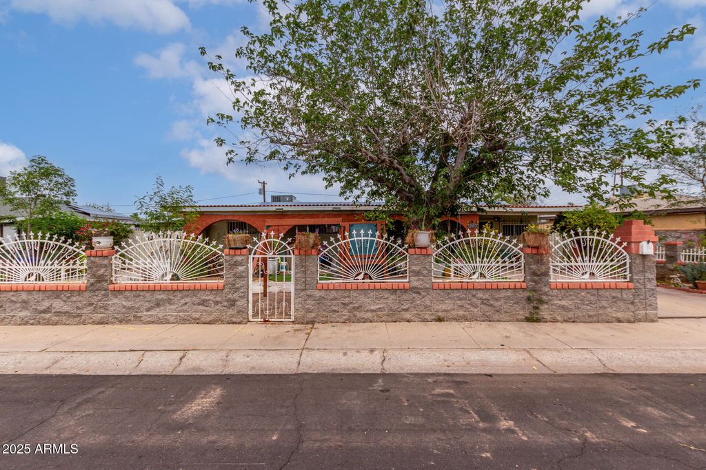 3308 W WINDSOR Avenue, Phoenix, AZ 85009