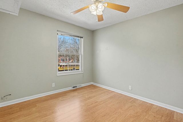 5510 Country Dr Apt 56, Nashville, TN 37211