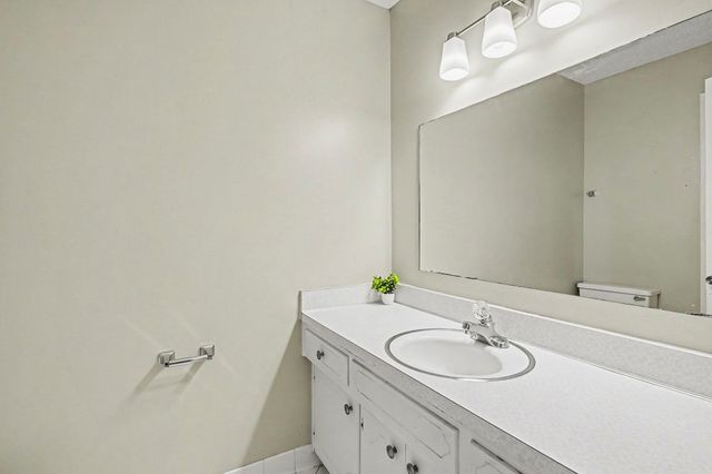 5510 Country Dr Apt 56, Nashville, TN 37211