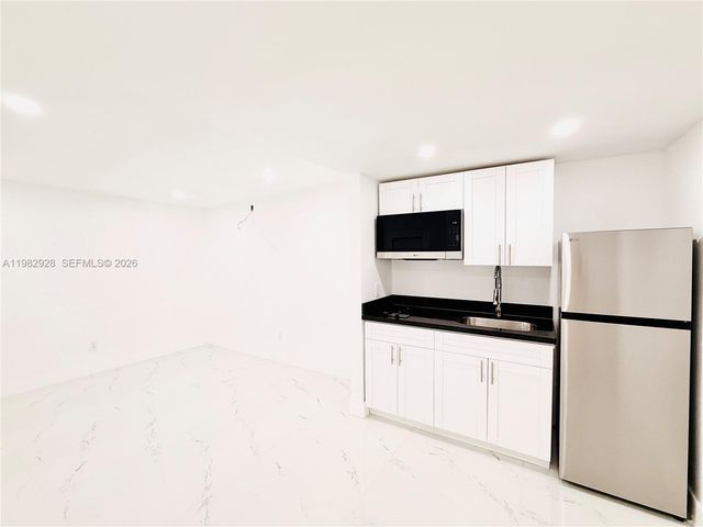 3354 NW 50th St 4, Miami, FL 33142