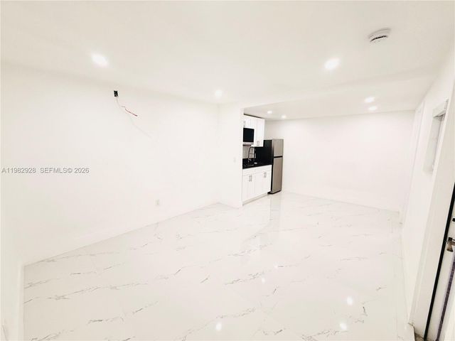 3354 NW 50th St 4, Miami, FL 33142