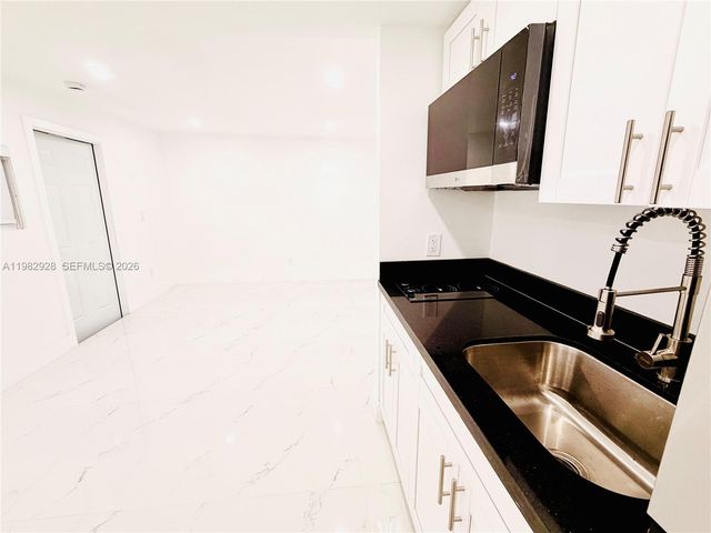 3354 NW 50th St 4, Miami, FL 33142