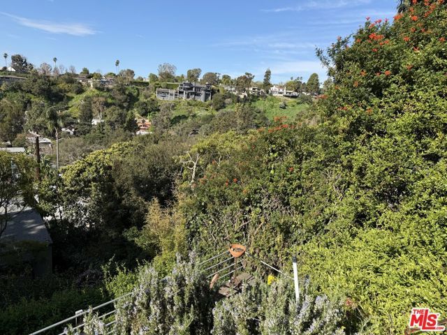 439 Mesa Road, Santa Monica, CA 90402