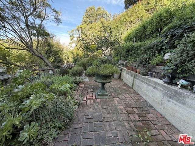 439 Mesa Road, Santa Monica, CA 90402