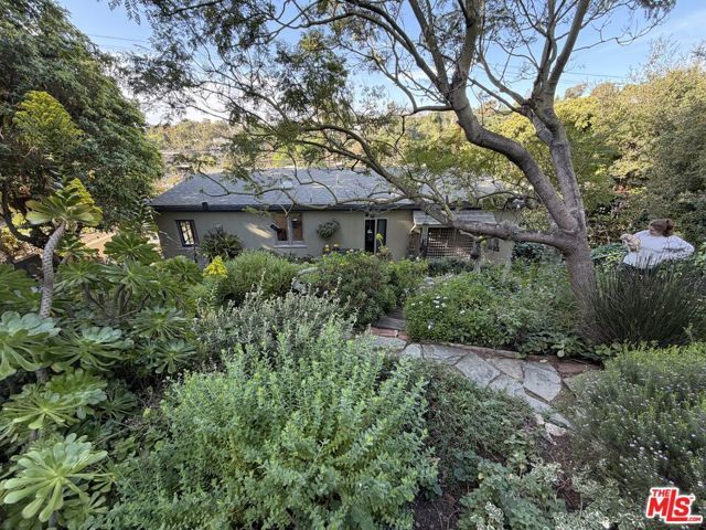 439 Mesa Road, Santa Monica, CA 90402