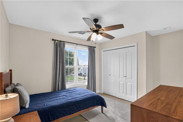 11008 N Farley Avenue, Kansas City, MO 64157