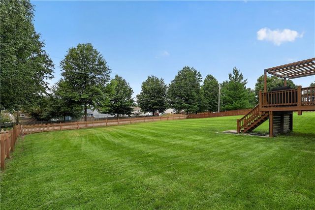11008 N Farley Avenue, Kansas City, MO 64157