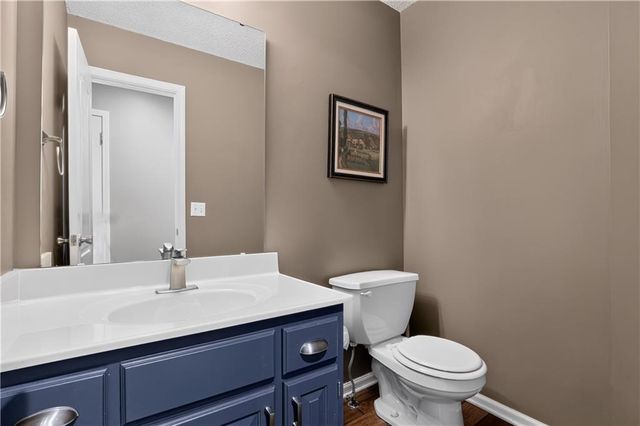 11008 N Farley Avenue, Kansas City, MO 64157
