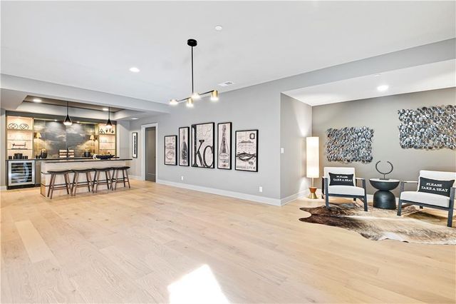 13751 Pembroke Lane, Leawood, KS 66224