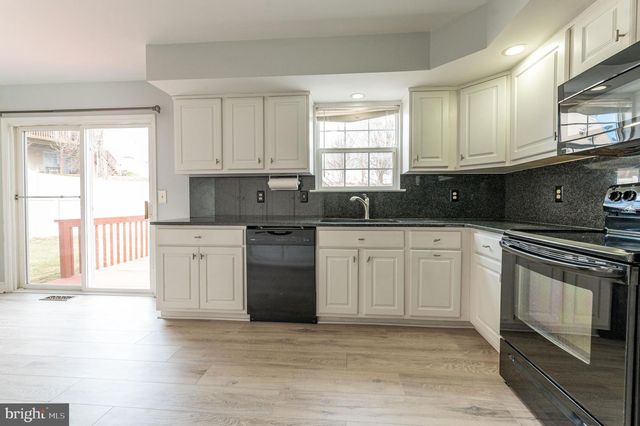 2627 TAMLYNN CT, Easton, PA 18045