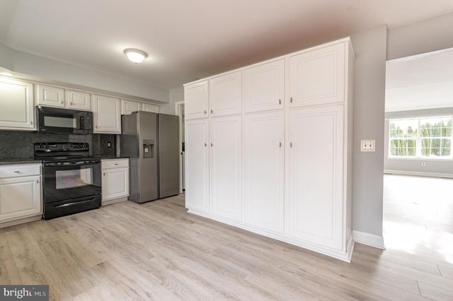 2627 TAMLYNN CT, Easton, PA 18045