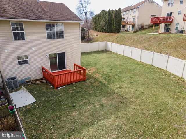 2627 TAMLYNN CT, Easton, PA 18045