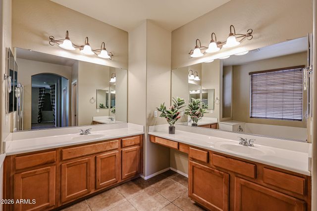 2390 W JAKE Haven, Phoenix, AZ 85085