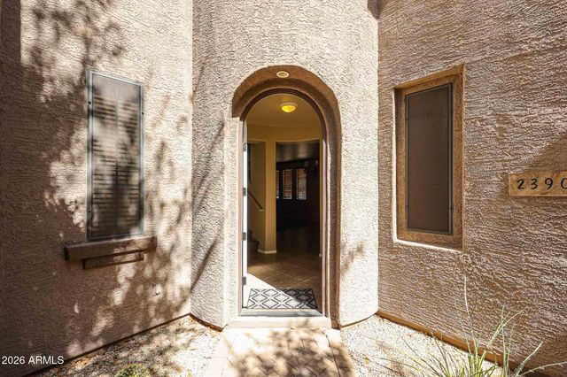 2390 W JAKE Haven, Phoenix, AZ 85085