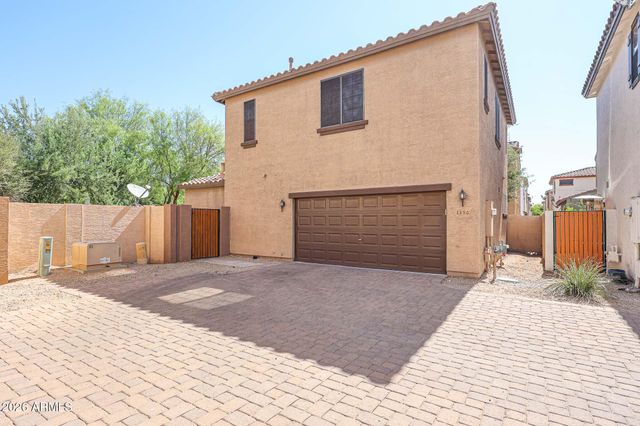 2390 W JAKE Haven, Phoenix, AZ 85085