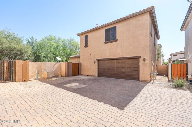 2390 W JAKE Haven, Phoenix, AZ 85085