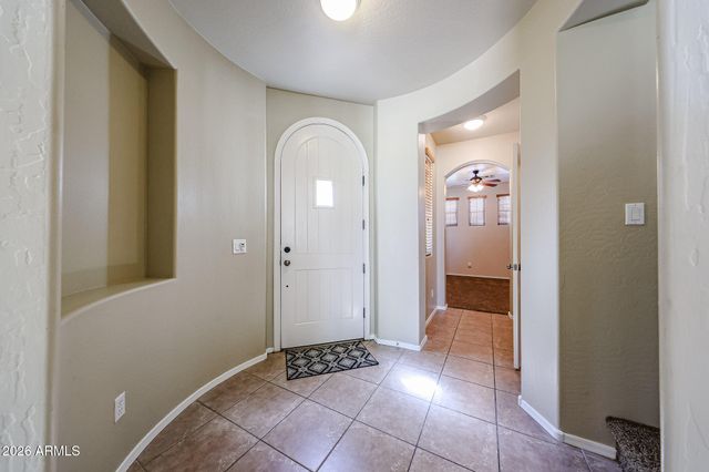 2390 W JAKE Haven, Phoenix, AZ 85085