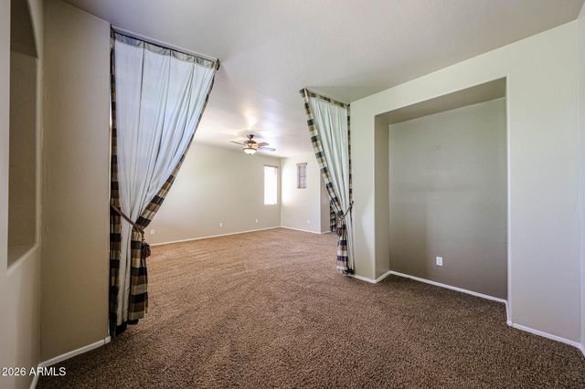 2390 W JAKE Haven, Phoenix, AZ 85085