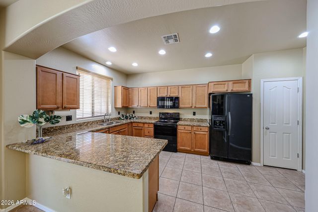 2390 W JAKE Haven, Phoenix, AZ 85085
